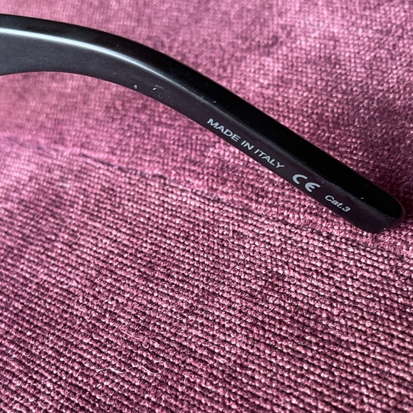 🕶💜🖤Saint Laurent Rectangular Sunglasses 🕶💜🖤 - Picture 6 of 11